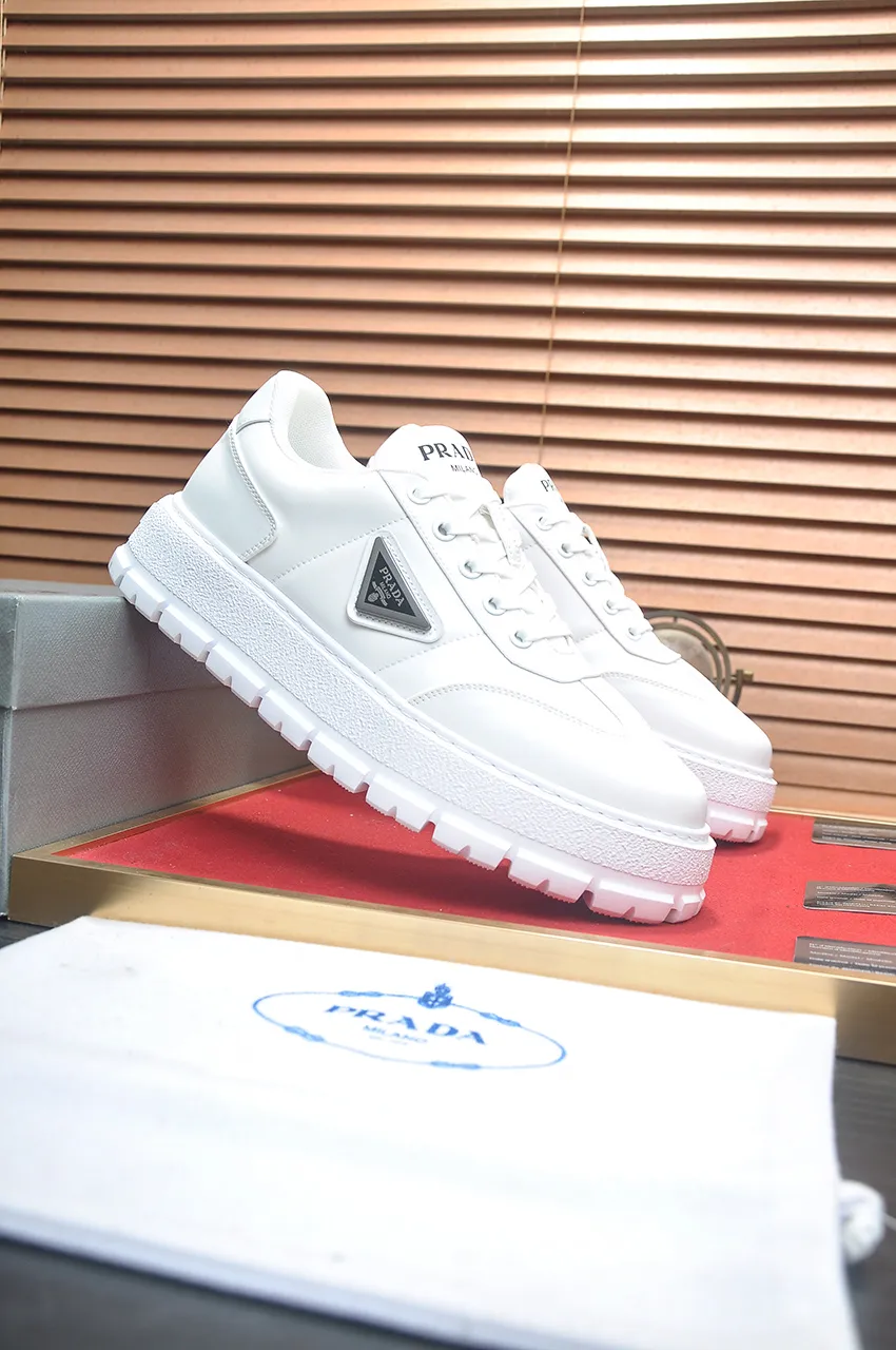 Men's shoes 💰580💶 [PRADA] Top original items, new seasonal styles, high-quality original items, top-grade high-mercerized cowhide combined with original breathable fabric + imported glue, imported stretch fabric inside with original cowhide feet, original thick outsole! Quality guaranteed! Code 38-45 (45 customized)